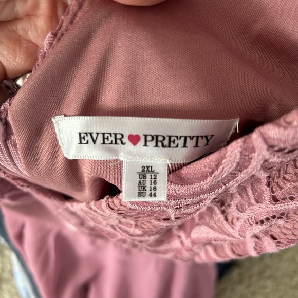 Women’s formal dress, worn once! - Picture 3 of 3